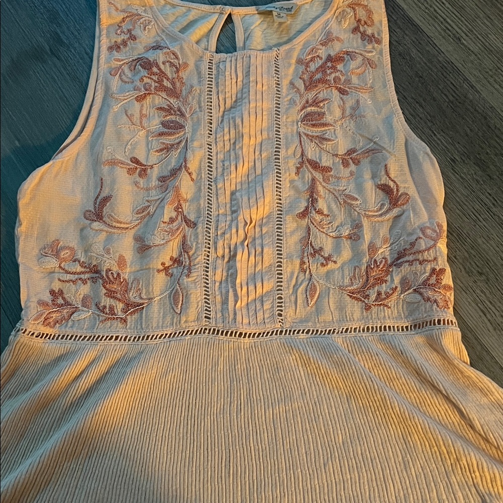 Lucky Brand Sleeveless Blouse - Cream and Pink Embroidery - Picture 3 of 4